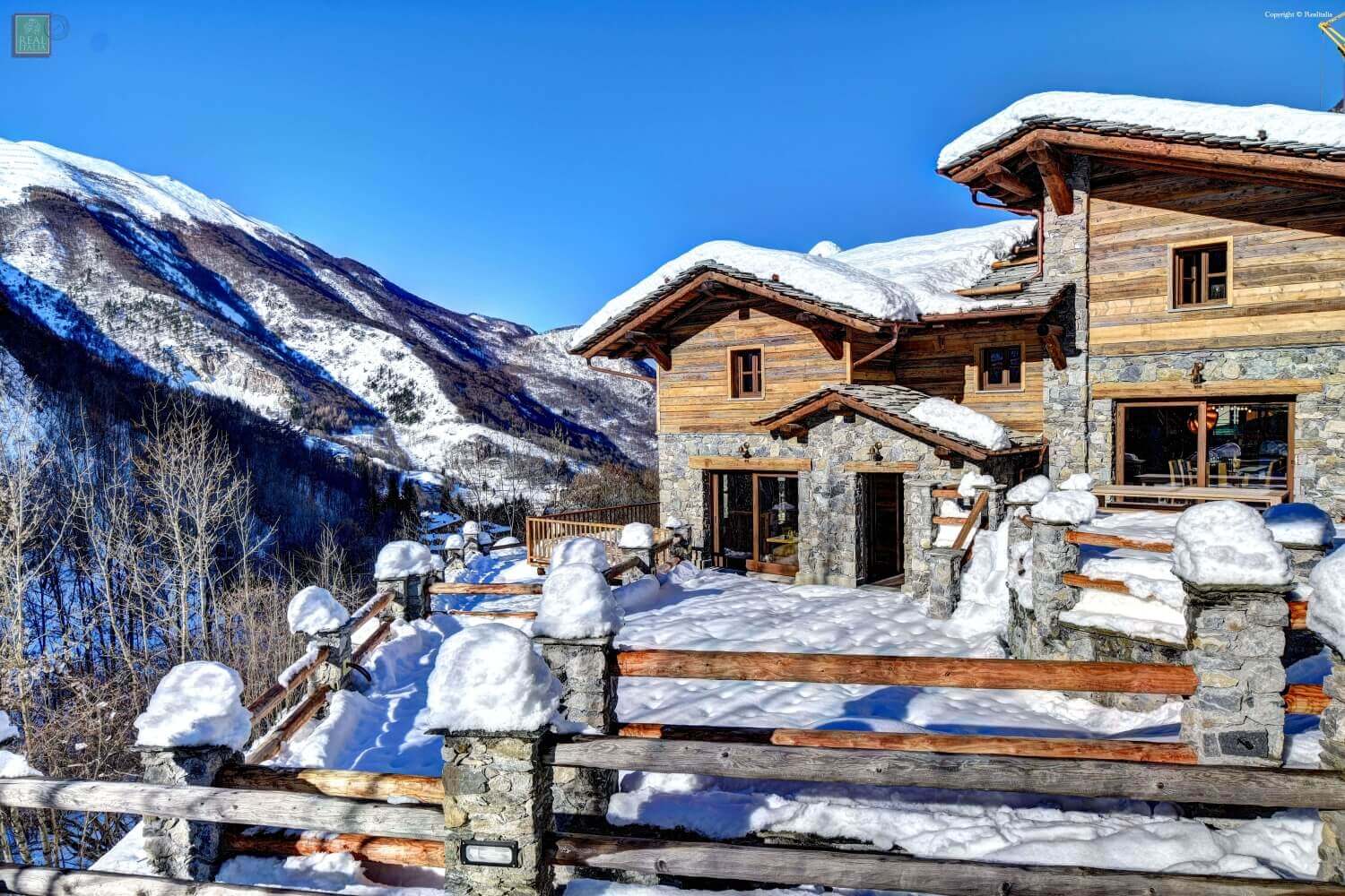 Ski Chalets Limone Design and sale of large and beautiful ski chalets